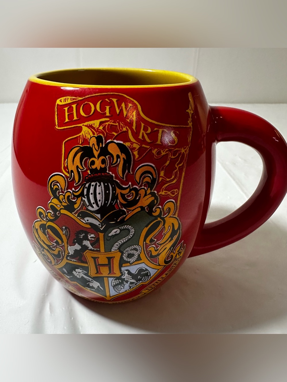 Red Hogwarts Crest Ceramic Mug with Yellow Interior 18-Ounces